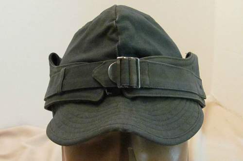 Strange German WW2 Field Cap ?