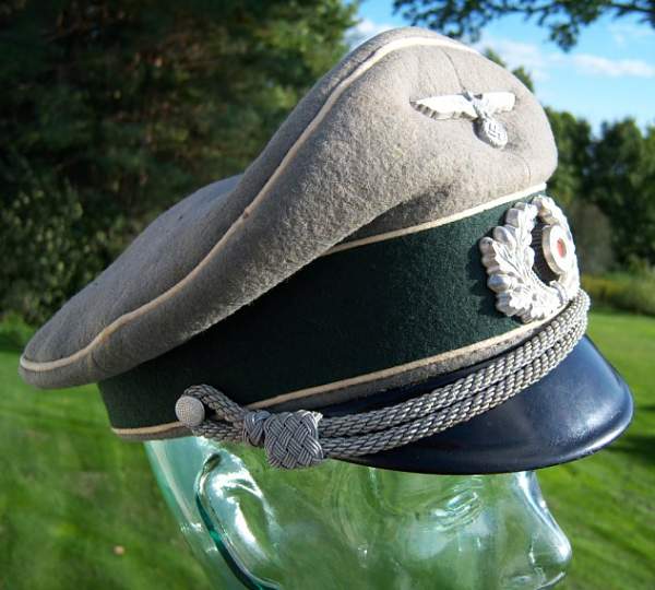 Heer Infantry Officer's Schirmmütze - late war