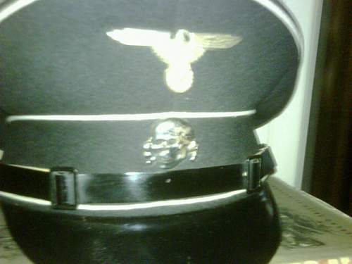 Deschler cap badge on Mueller cap, ca. 1938/9