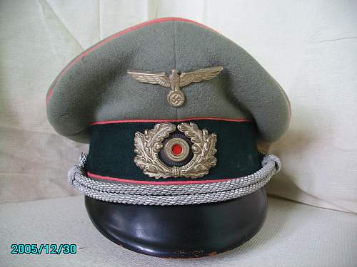 Caps worn by the motorized (kraftfahr) troops