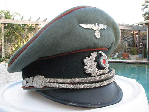Caps worn by the motorized (kraftfahr) troops