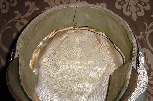 A presentation of my prewar Wilhelm Welhausen Pionier officer's Schirmmütze