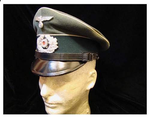 Army Visor Peaked NCO cap.