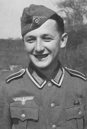 History of the Wehrmacht soft headgear in period photos...