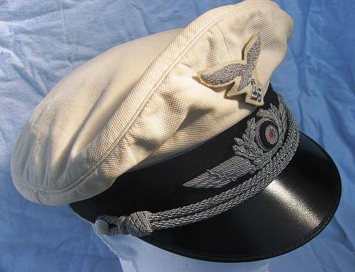 Luftwaffe officer white top Schirmmütze.