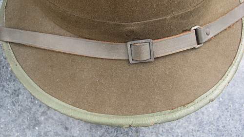 Heer Tropenhelm pith helmet