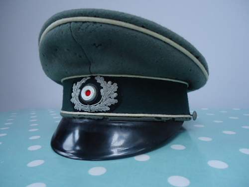 Infantry Officers cap....can we fix it ?