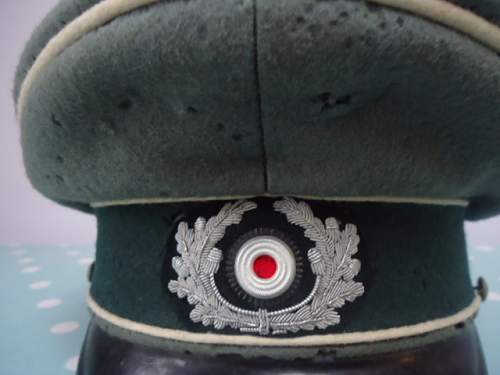 Infantry Officers cap....can we fix it ?