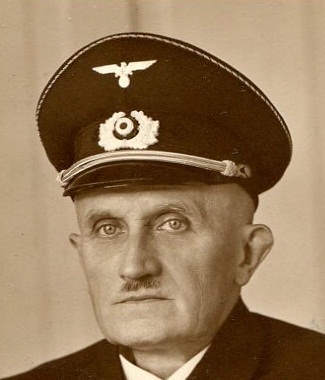 New visor No. 2 : visor cap for a &quot; Kreisführer &quot; of the NS - Reichskriegerbund