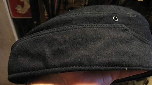 Heer black panzer side cap help