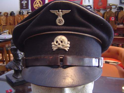 Deschler cap badge on Mueller cap, ca. 1938/9