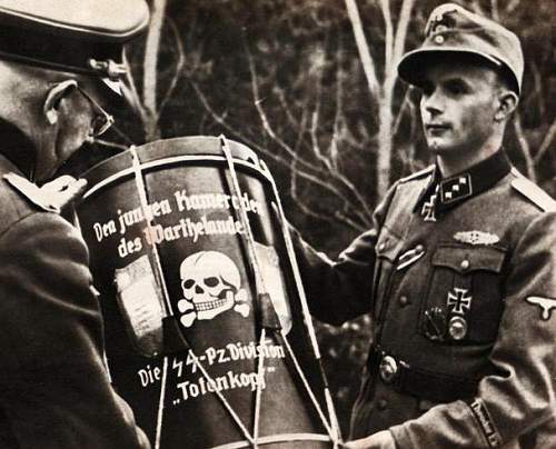 Deschler cap badge on Mueller cap, ca. 1938/9