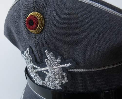 Current Bundesheer officer visor cap