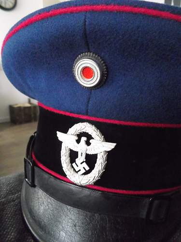 Feuerwehr visor with 1st. pattern police cap eagle