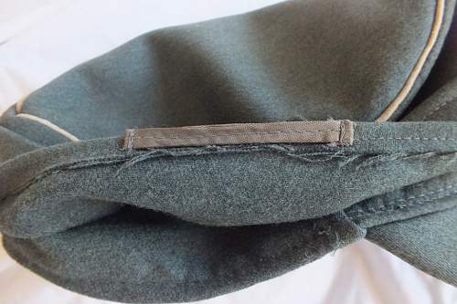 SS Officer's M43 cap w/ two-piece insignia