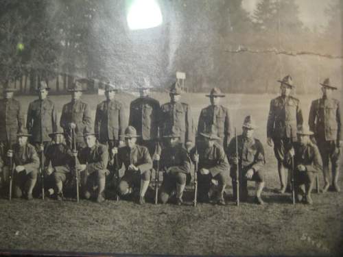 U.S. WW1 4th Infantry Division Engineers grouping with rifle