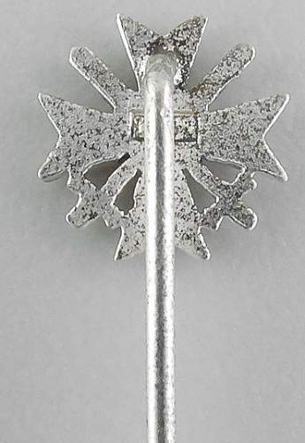 Kriegsverdienstkreuz 1. Klasse mit Schwerter Stick pin