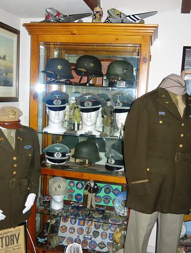 A selection of Luftwaffe items.