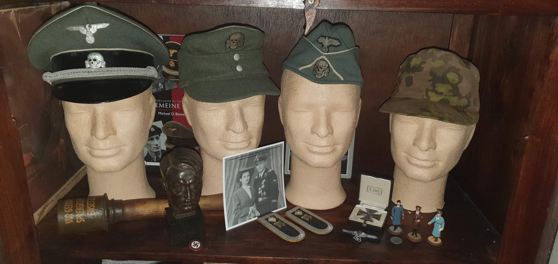 WW2 German, Soviet, Allied militaria, uniforms, awards, weapons history.  War relics forum