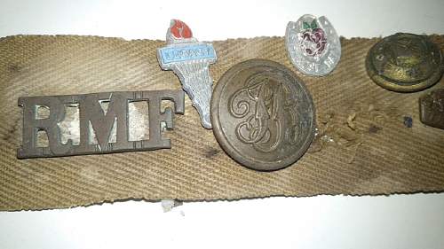 WW2 Australian/New Zealand RAAF badges on a belt!
