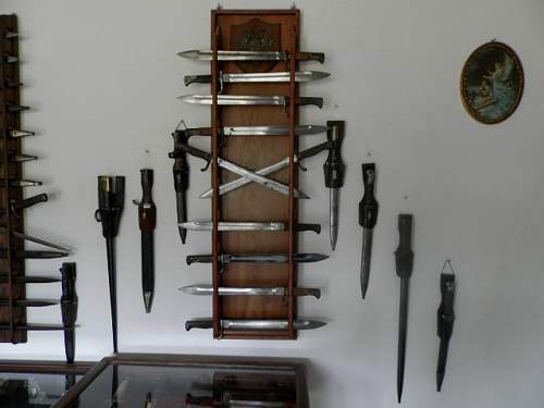 edged weapons,awards,equipment-new display features