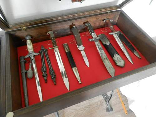 edged weapons,awards,equipment-new display features