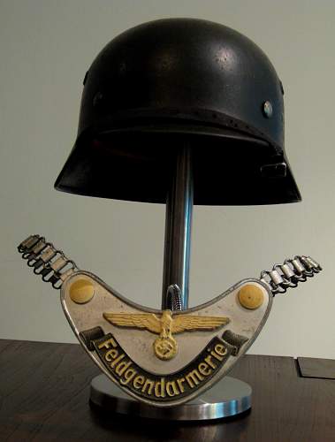 Police lid and Gorget display