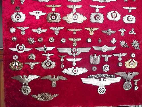 Third Reich head gear insignia very varied