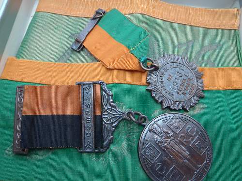 Historicaly important IRISH EASTER UPRISING MEDAL GROUP rare Officially Named GROUP to G.P.O recipiant.