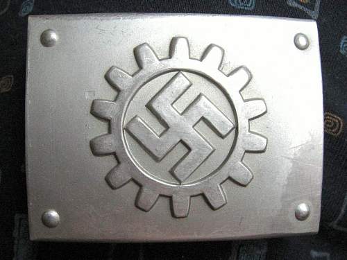 Diversity of the DAF-Werkschar/Werktruppen buckle