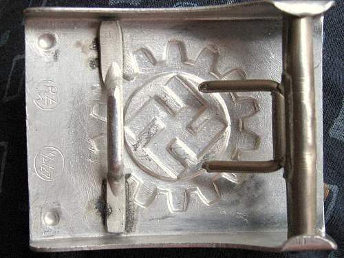 Diversity of the DAF-Werkschar/Werktruppen buckle