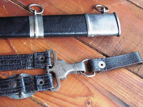 2nd Model RLB Officer / Leader Dagger with hangers