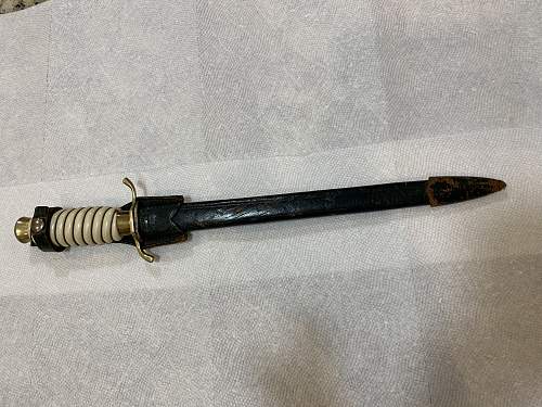 Help identifying dagger