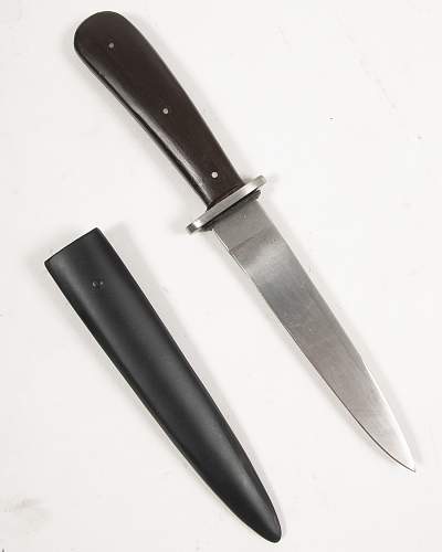 Reproduction PUMA fighting knife