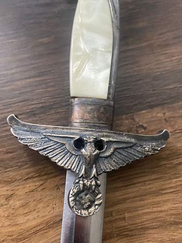 Need help! Dagger for Government Official,.. original?