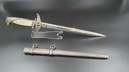 Need help! Dagger for Government Official,.. original?