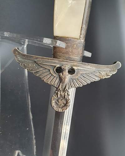 Need help! Dagger for Government Official,.. original?