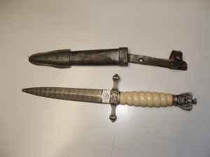 Is this a fantasy dagger?