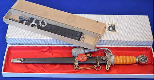 Boxed TENO Officer Dagger