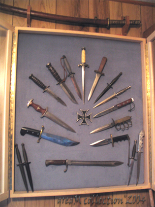 POLL &amp; OPINIONS:  WWII Dagger, Swords &amp; Knife Storage