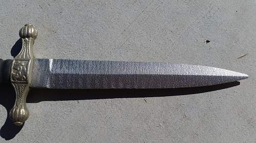 Identify this dagger..