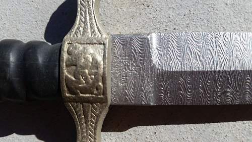 Identify this dagger..