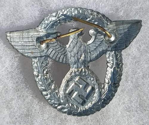 2nd Pattern Polizei Cap Badge