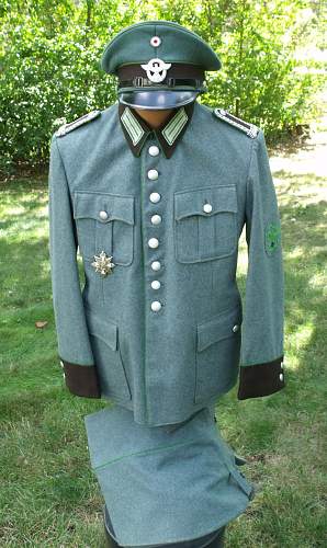 Schutzpolizei Wachtmeister Uniform