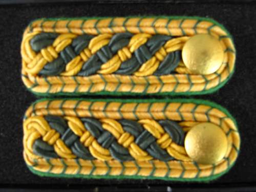 a little help with some shoulder boards