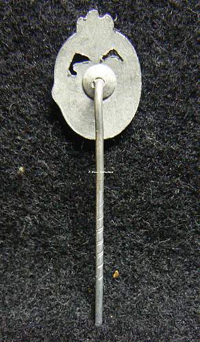 Polizei Stick Pin Help Please