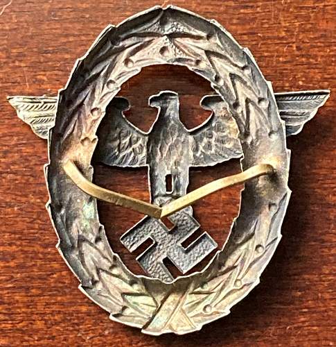 early Cap Badge ?