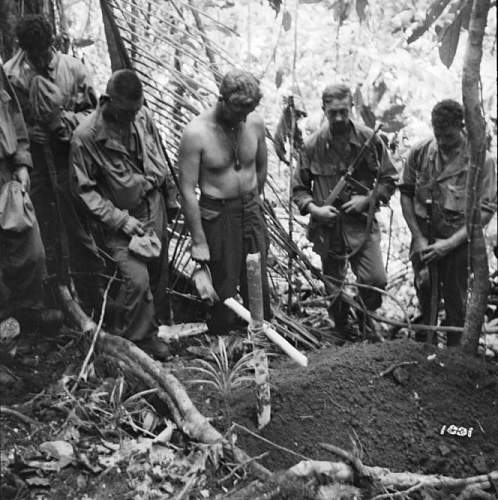 Photos of New Zealand Army wearing US made HBT uniform, Pacific 1943