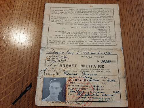 1941 French soldier book issued in Casablanca - prisoner 1943 in Spain - many questions