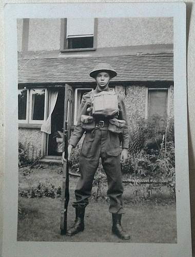 Small Mitcham (Surrey) Home Guard group